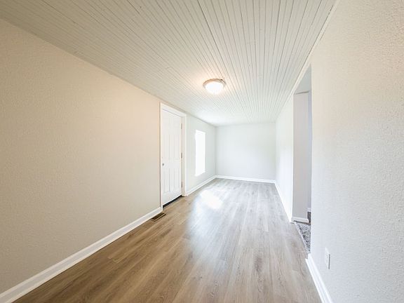 2nd image of 2936 Dean Ave