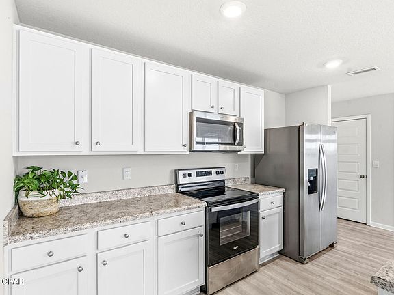 2nd image of 6408 Bellavia Ln