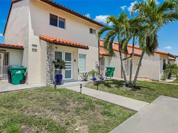 12511 SW 12th Ln, Miami, FL 33184