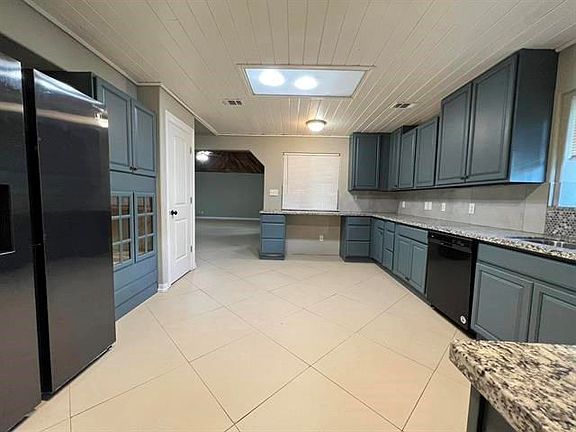 3rd image of 123 Pinehurst Dr