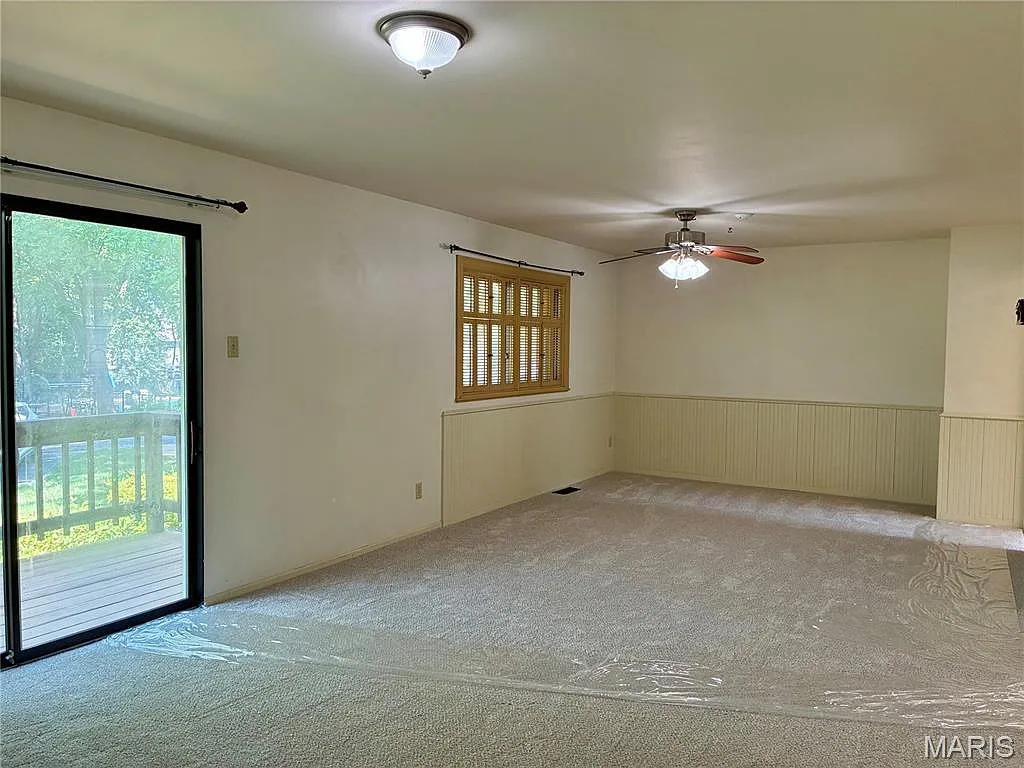3 bed, 4.0 bath, 1944 sqft, $2,150 — Photo 2