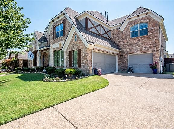 2nd image of 1613 Genevieve Dr