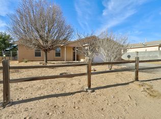 37 1st St NE, Rio Rancho, NM 87124