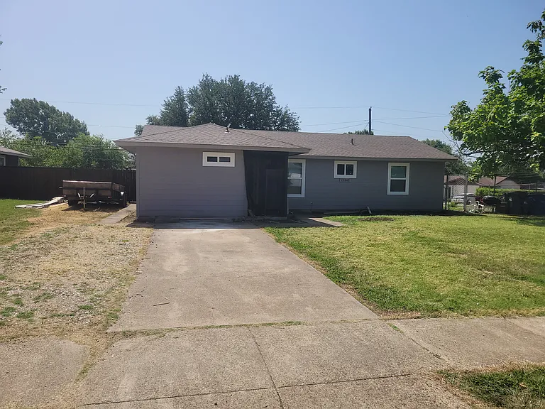 12542 Rialto Dr — Photo 1