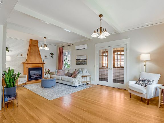 5th image of 523 E 9th St
