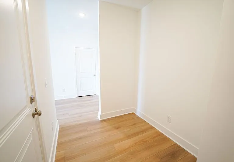 128 Kingswood Cir — Photo 12