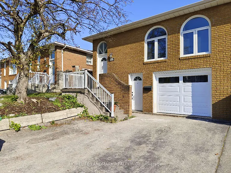 2527 Kingsberry Cres #LOWER — Photo 1