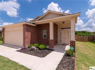 114 Falcon Dr, Luling, TX 78648