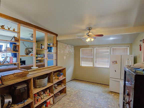 3rd image of 428 W 4th Street