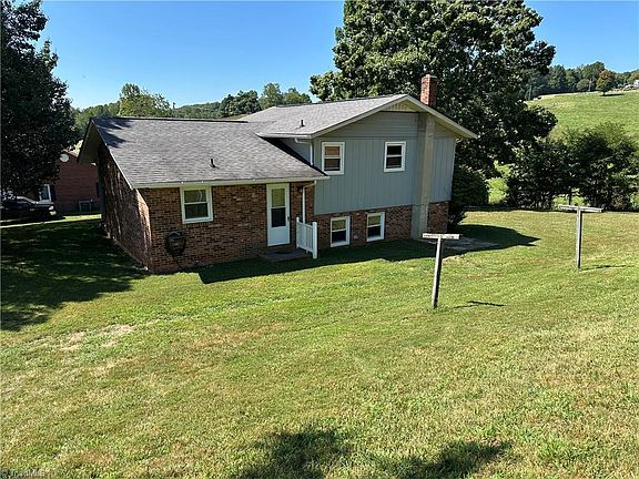 3rd image of 3978 Hatchers Chapel Rd