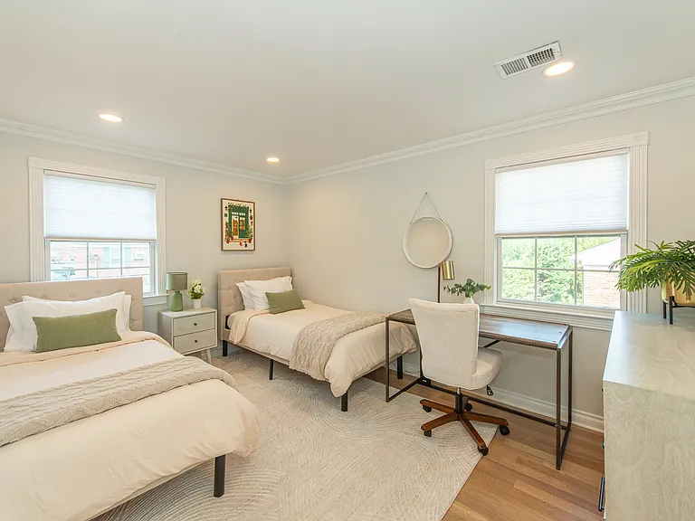 67-75 New England Ave #73G — Photo 23