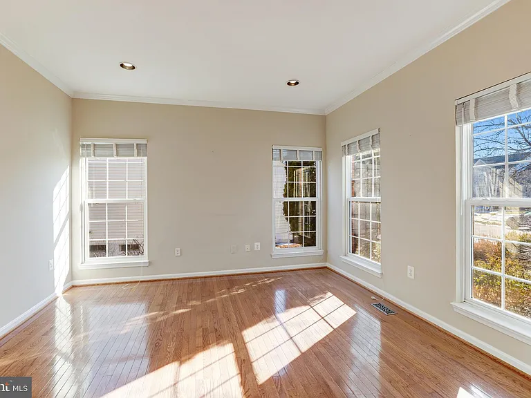 43258 Meadowood Ct — Photo 23