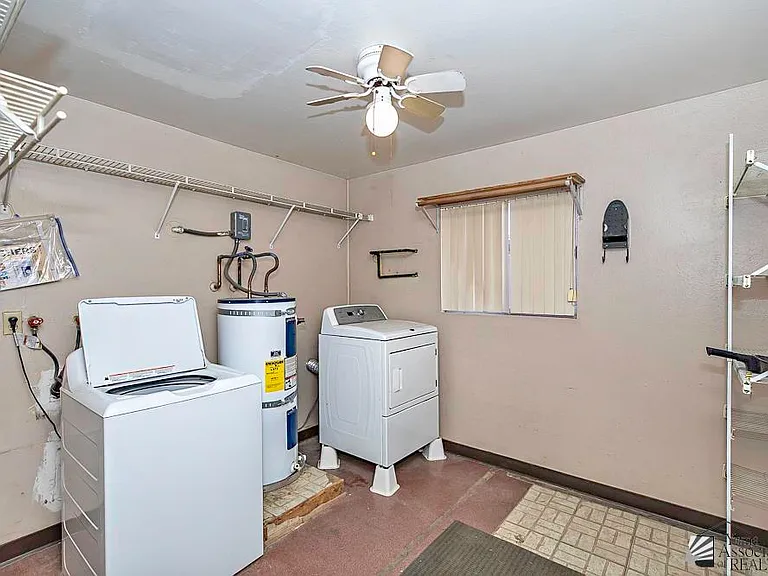 2662 S Madison Ave — Photo 15