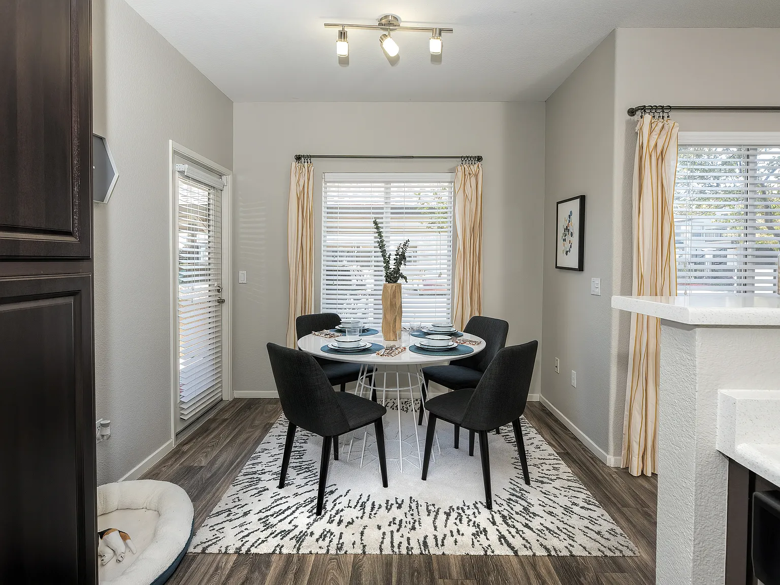 Somerfield at Lakeside Apartments — Photo 4
