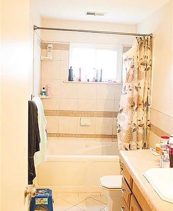 5th image of 31530 Parkwood St