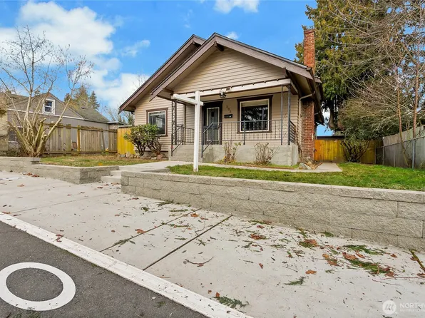 205 E 64th Street, Tacoma, WA 98404