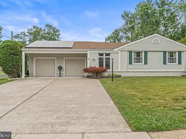 701 Parry Blvd, Cinnaminson, NJ 08077