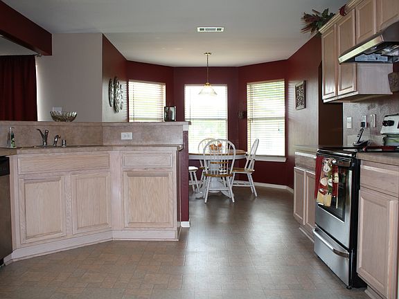 Large Open Kitchen!