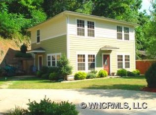 13 Riverlink Ln, Asheville, NC 28806