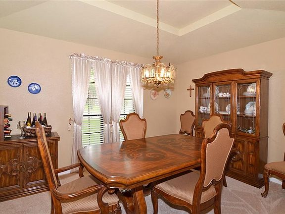 5th image of 1607 Walker Dr