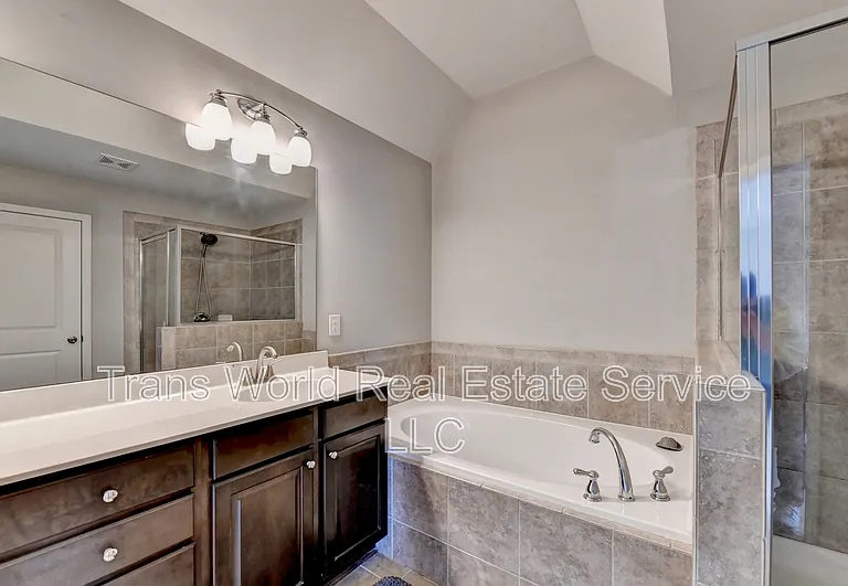 4648 Pine St SE — Photo 30