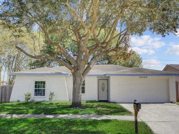 10403 Stockman Ln, Sugar Land, TX 77498