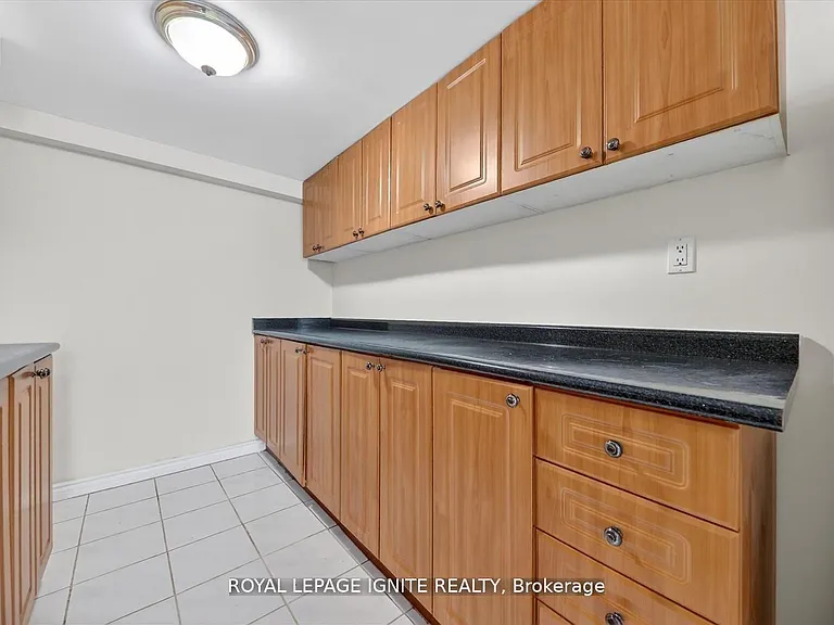 178 Staines Rd #BASEMENT — Photo 11
