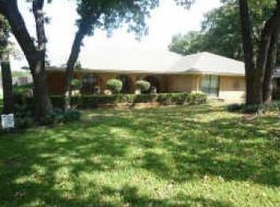 11 Highview Cir, Denton, TX 76205