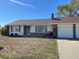 615 Arrowhead Dr, New Strawn, KS 66839