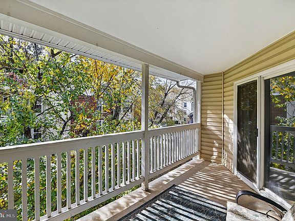 4th image of 1530 Lincoln Way APT 302