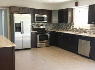 942 Meadowlane Rd, Seven Hills, OH 44131