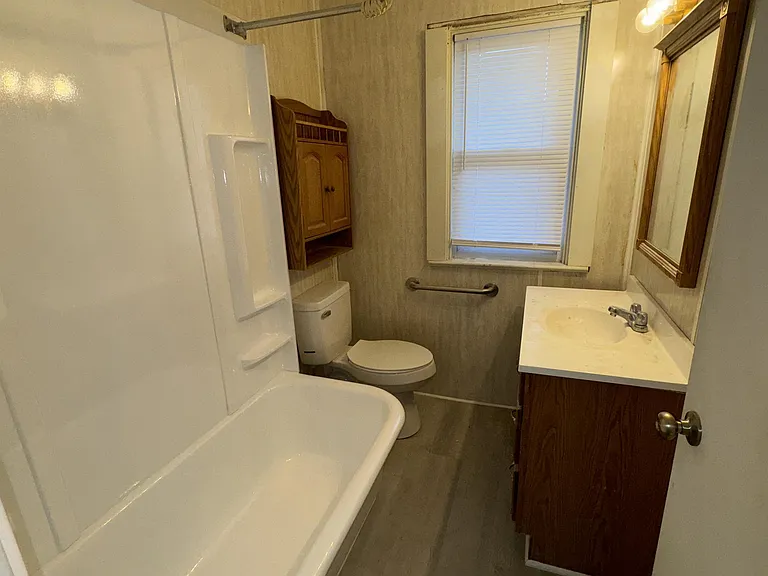 40 Fairview Ave — Photo 6