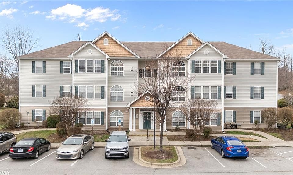 1st image of 6121 Hedgecock Cir APT 2C