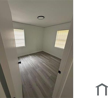 2nd image of 2120 Paden St