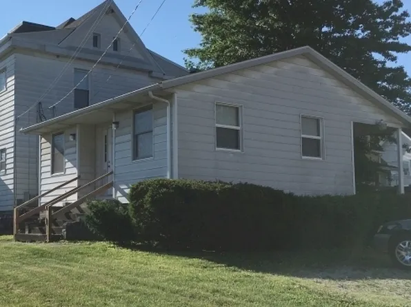 1111 S Arch Ave APT 3, Alliance, OH 44601