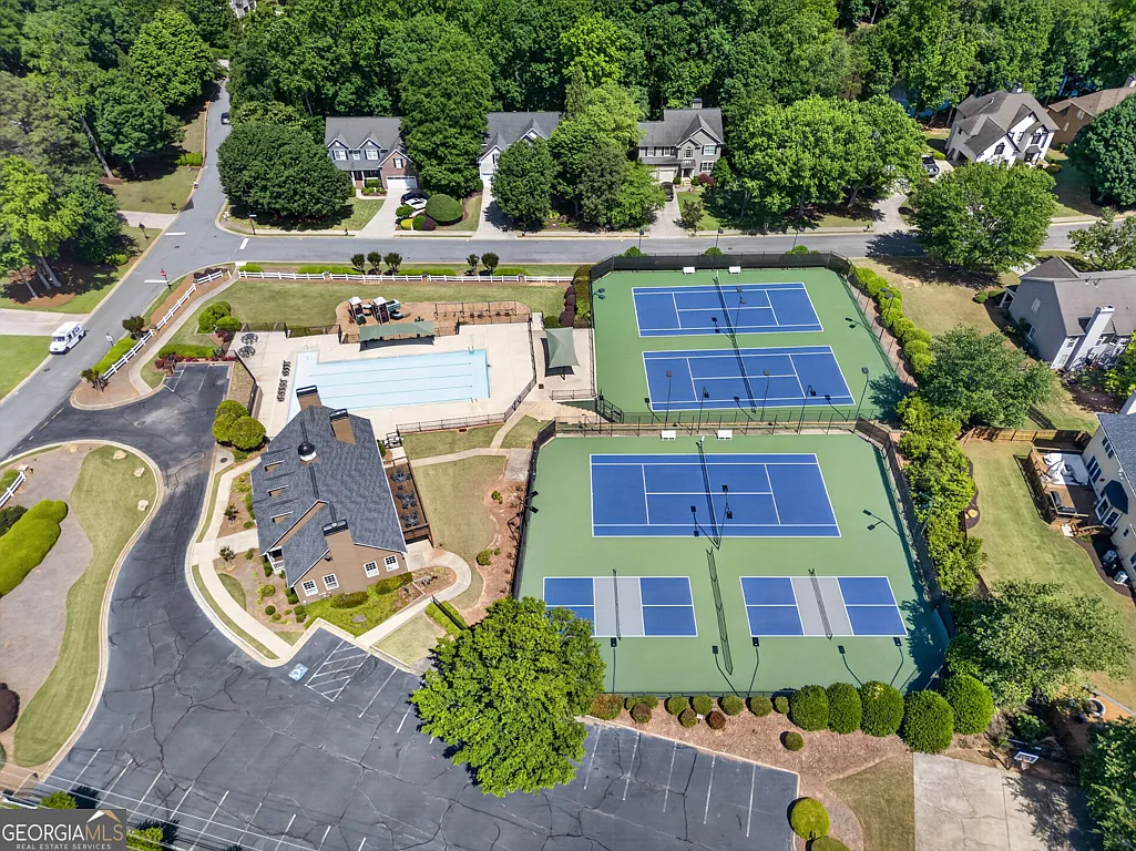 5 bed, 3.0 bath, 3108 sqft, $3,095 — Photo 4