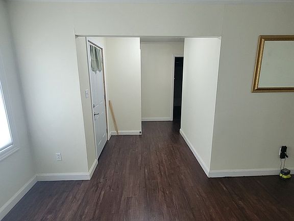 5th image of 902 E Normal St