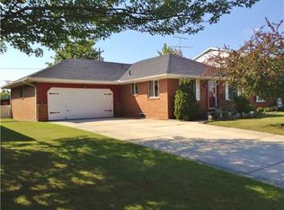 108 Rossway Ave, Rossford, OH 43460