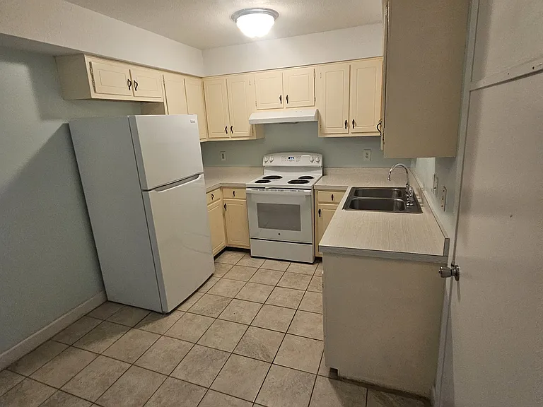 46 Wright Pkwy NW #B1 — Photo 3
