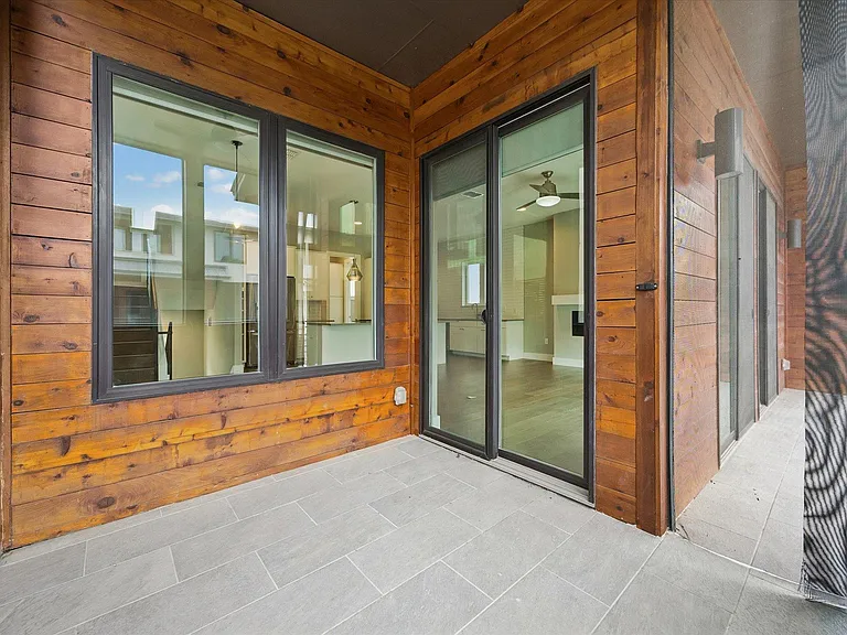 5006 Pecan Springs Rd #6 — Photo 27