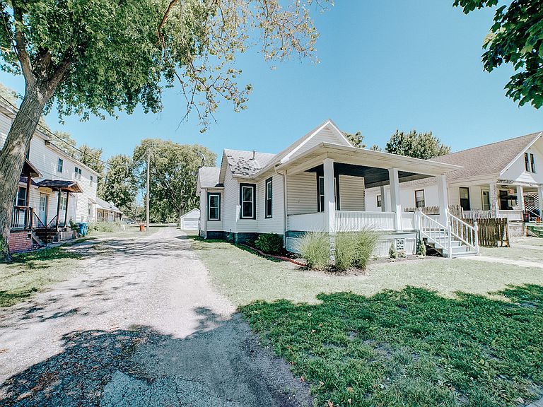 Listing photo 3
