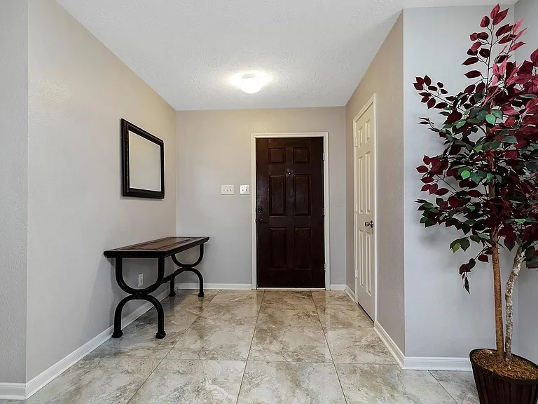 20738 Fair Castle Dr — Photo 5