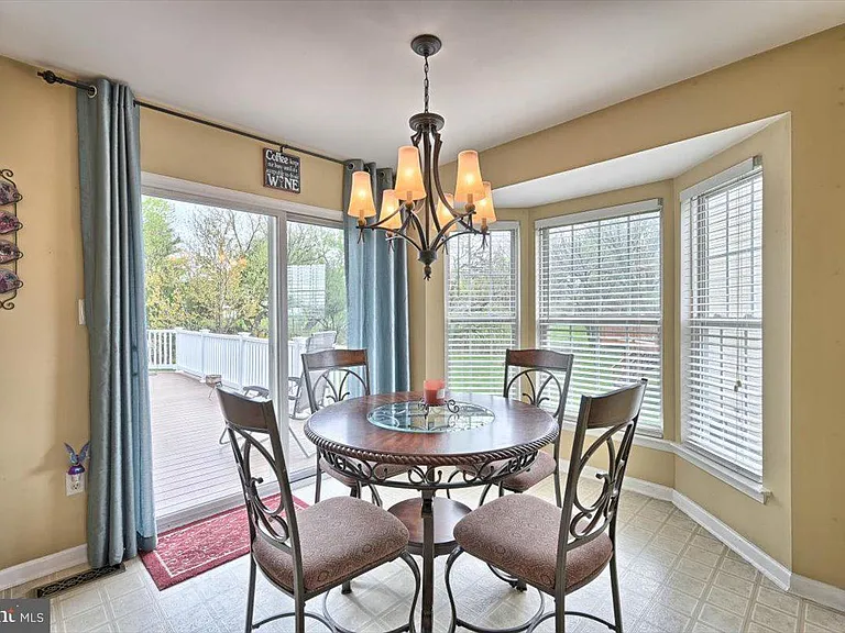 509 Fox Trl — Photo 14