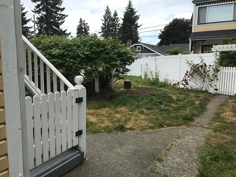 515 Foote St SW #3 — Photo 17