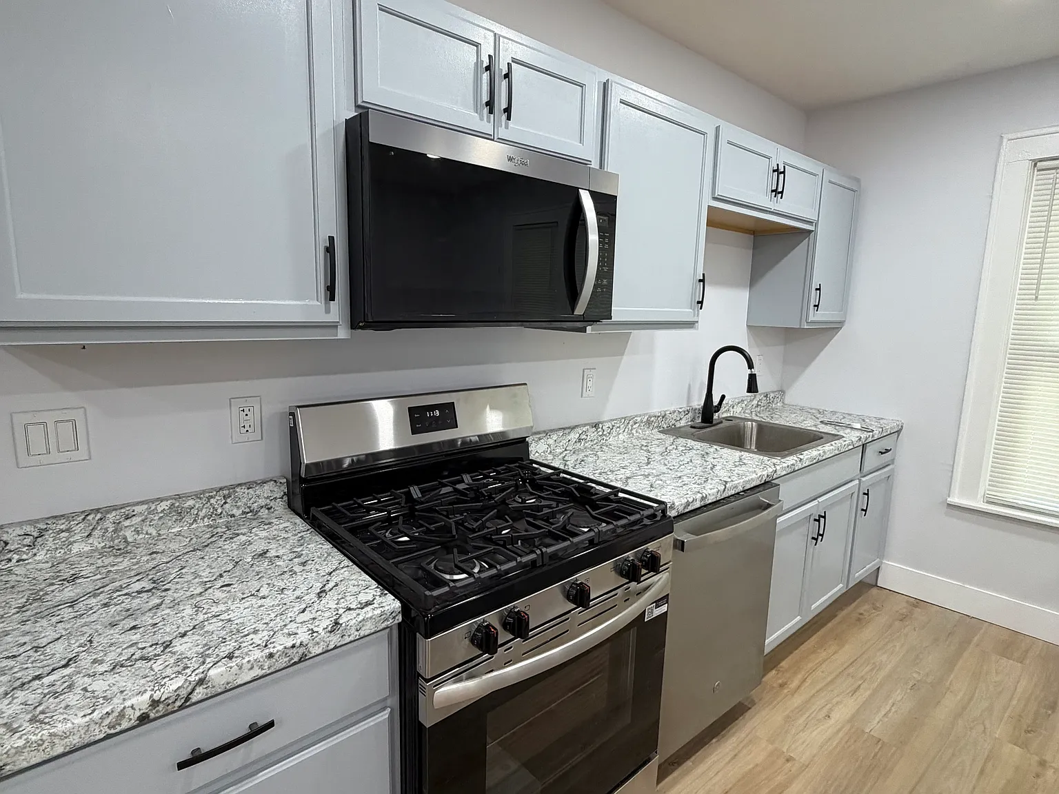 3 bed, $2,250 — Photo 3