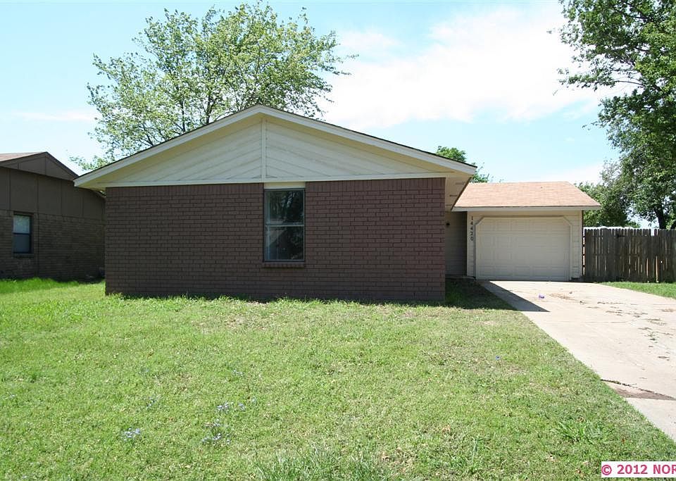 1st image of 14420 S Oak Ct E