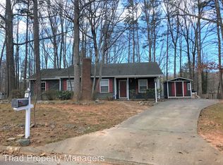 1 Foxwood Ct, Greensboro, NC 27407