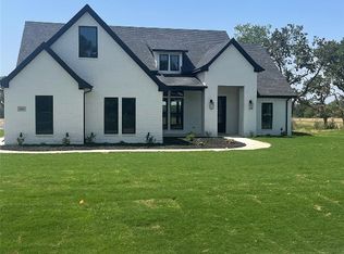 450 Old Towne Rd, Paradise, TX 76073