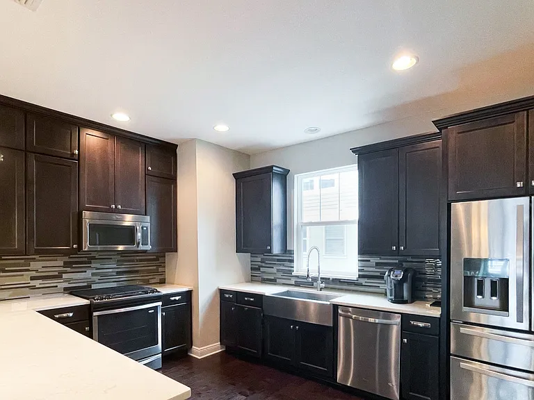 3227 W Horatio St — Photo 8