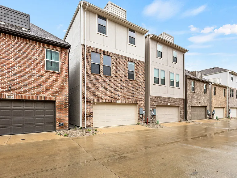 7521 Laburnam Rd — Photo 3